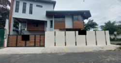 Corner House And Lot For Sale In Paranaque