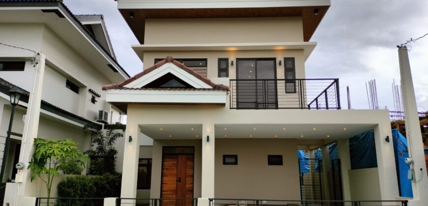 Brandnew 3 Storey House in South Forbes Villas Silang Cavite