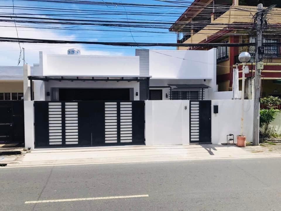 Residential/Commercial Modern Minimalist Zen Type Freshly Renovated House for Sale in Pilar , Las Piñas