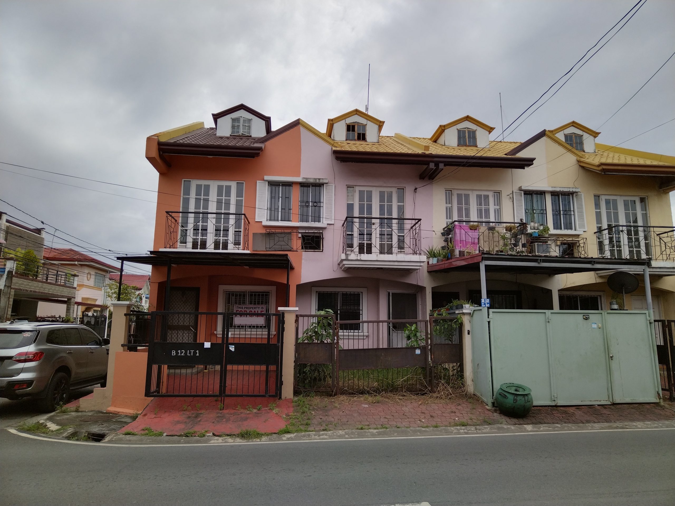 3 Storey Townhouse for Sale in Pilar Village Las pinas