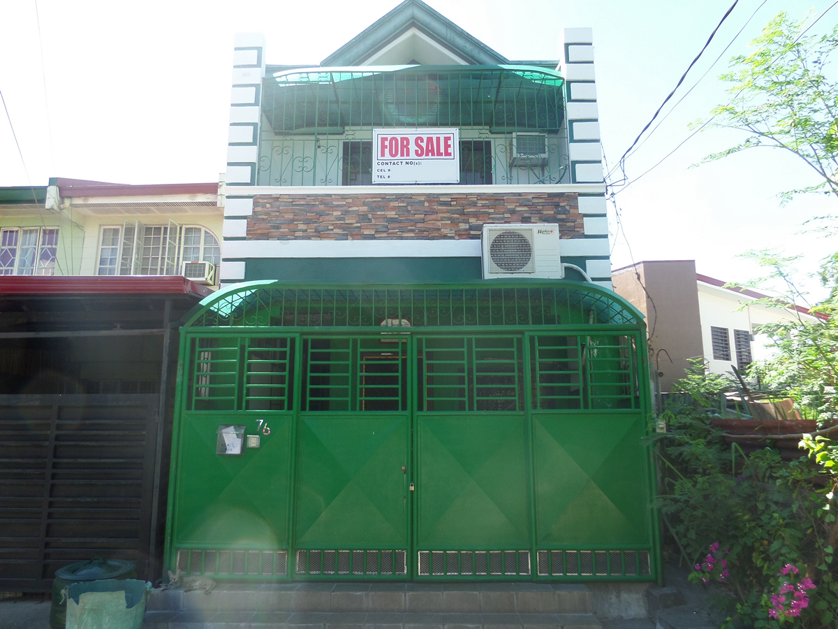Newly-renovated 3-Story House For Sale In BF Resort Village