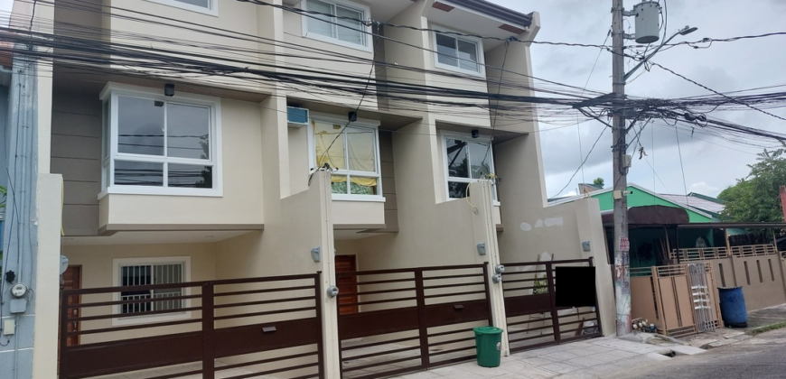 3 Storey Town House And Lot For Sale In Pilar Village