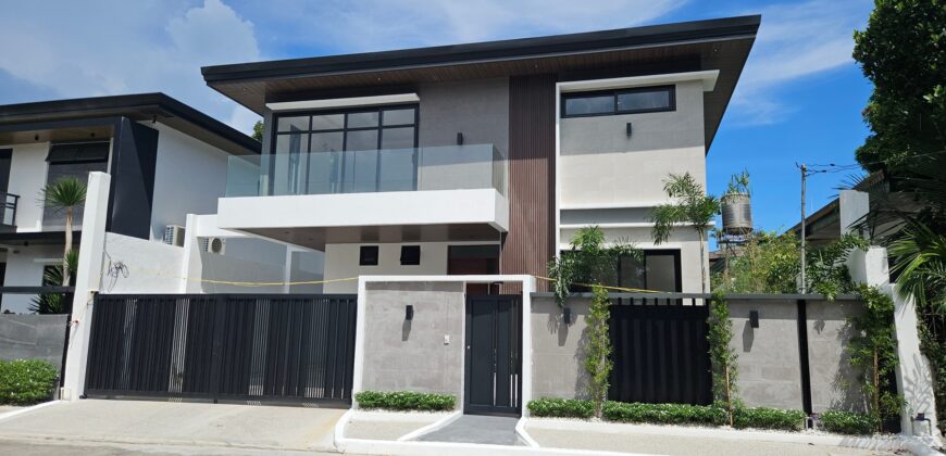 Brand New Luxury Home in Tahanan Village Paranaque For Sale