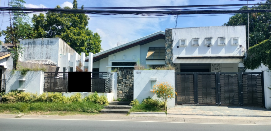 House And Lot For Sale In BF Homes Paranaque