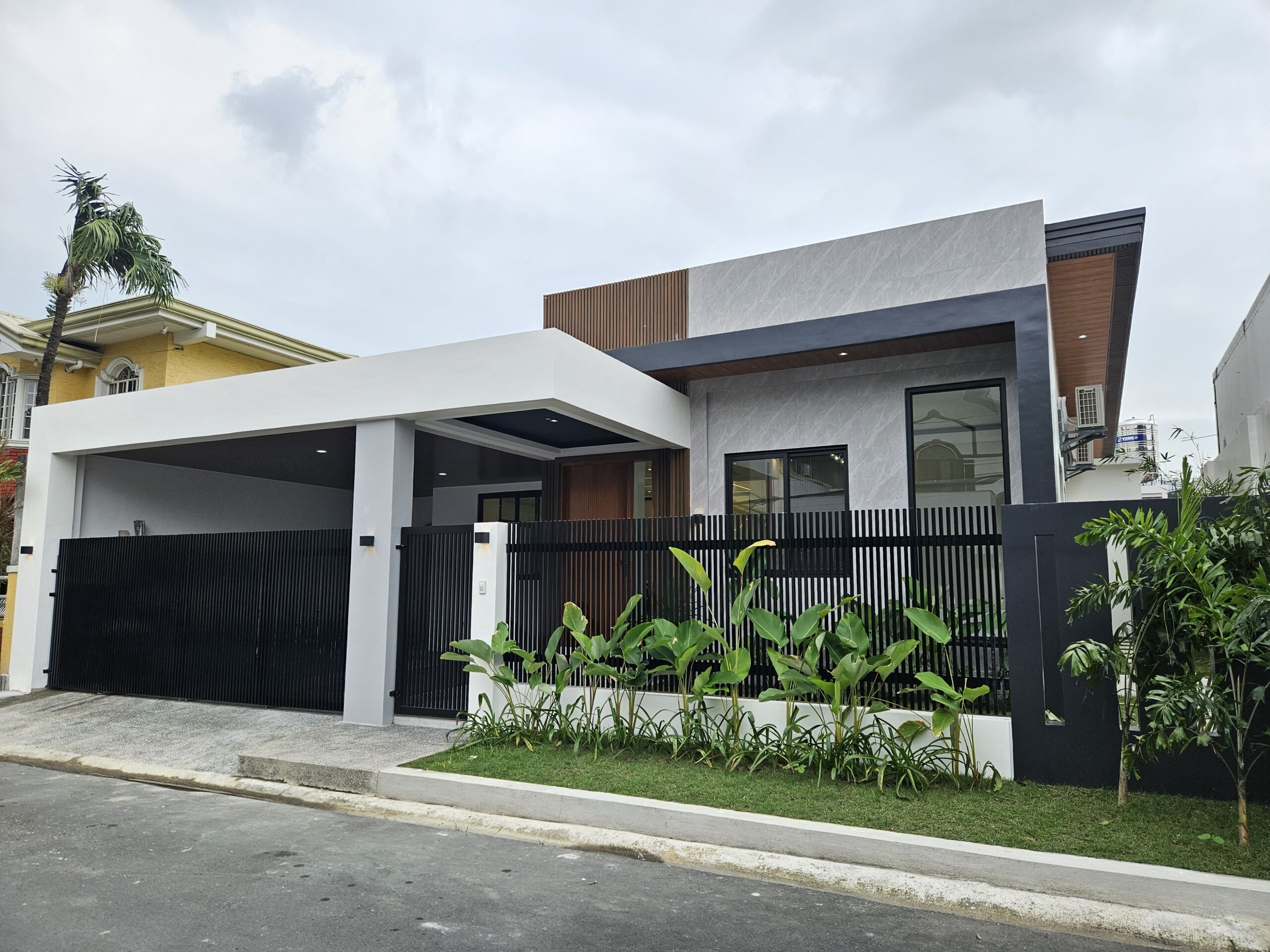 Beautiful Modern Bungalow in BF Homes, Paranaque Homesearch Philippines