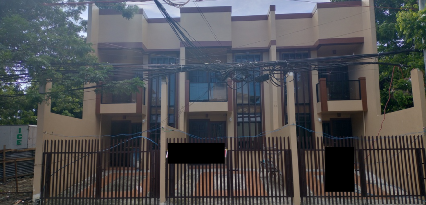 Town House For Sale In Las Pinas