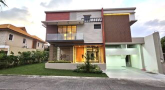 Your Private Oasis: Stunning Modern Home with Pool in BF Homes Paranaque
