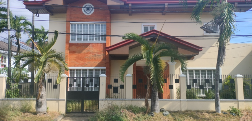 Newly Renovated Corner House and Lot For Sale In BF Resort