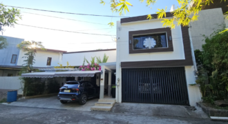 Semi Funished 4 Bedroom Bungalow in BF Homes Las Pinas