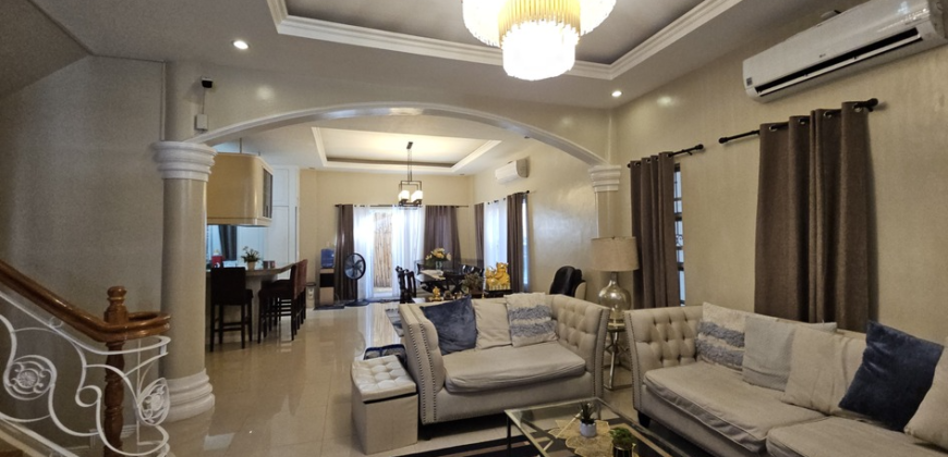 Classic Design Semi Furnished House in BF Homes Paranaque