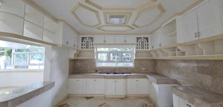 Palatial Corner House in BF Homes Las Pinas