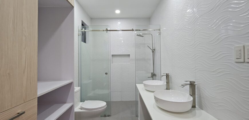 Chic & Contemporary: Newly Renovated House in BF Homes Paranaque