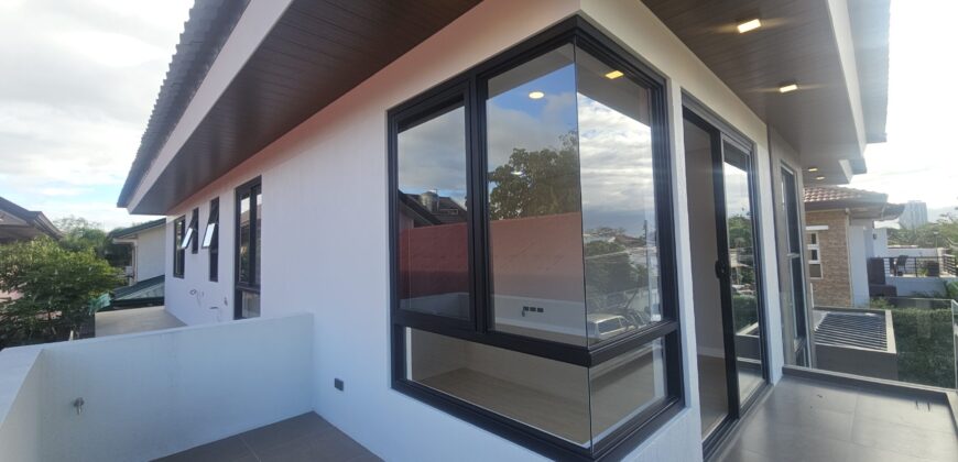 he Perfect Fusion of Luxury and Modernity: Brand New House in BF Homes Paranaque