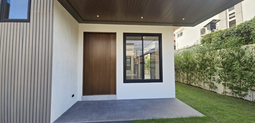 he Perfect Fusion of Luxury and Modernity: Brand New House in BF Homes Paranaque