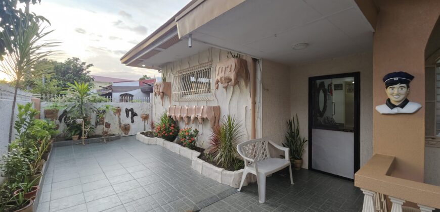 Timeless & Sturdy! Well-Built Bungalow in BF Homes, Paranaque