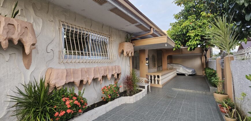 Timeless & Sturdy! Well-Built Bungalow in BF Homes, Paranaque