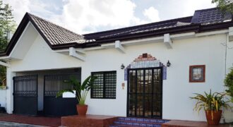 2-storey Moroccan-themed House in BF Homes, Las Piñas