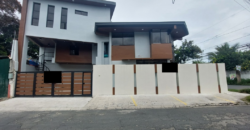 Corner House And Lot For Sale In Paranaque