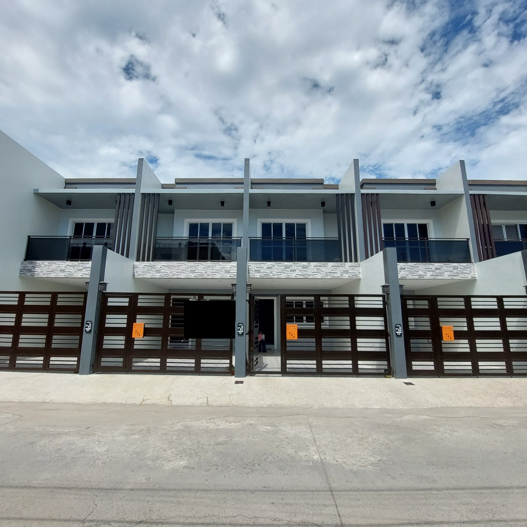 Beautiful Town House For Sale In Paranaque