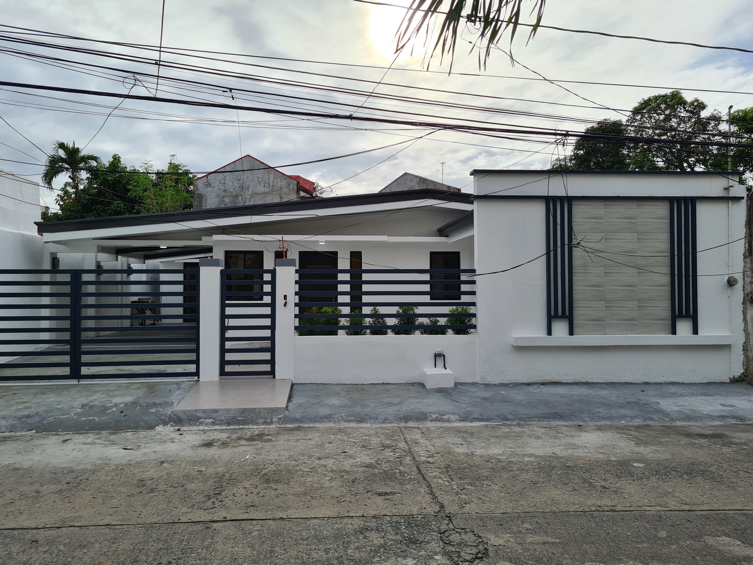 Freshly Renovated Bungalow for Sale in Pilar Village, Las Pinas