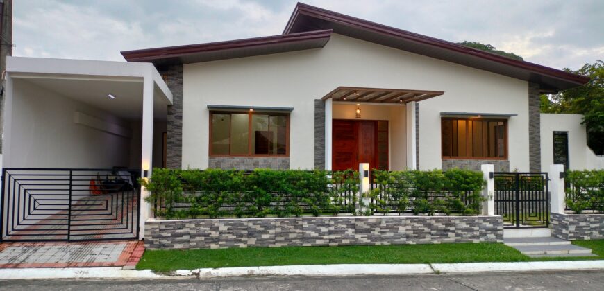 Adorable Bungalow with 4 Bedrooms in BF Homes Paranaque
