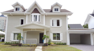 Victorian-inspired Home For Sale in La Posada, Sucat