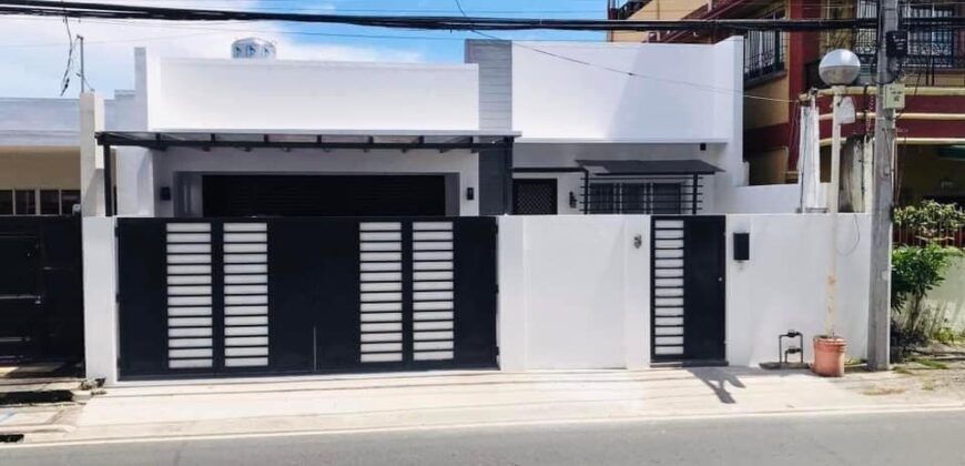 Residential/Commercial Modern Minimalist Zen Type Freshly Renovated House for Sale in Pilar , Las Piñas