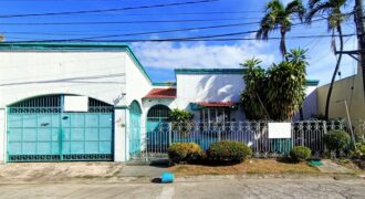 Well Maintainded Bungalow House for Sale in Bf Resort