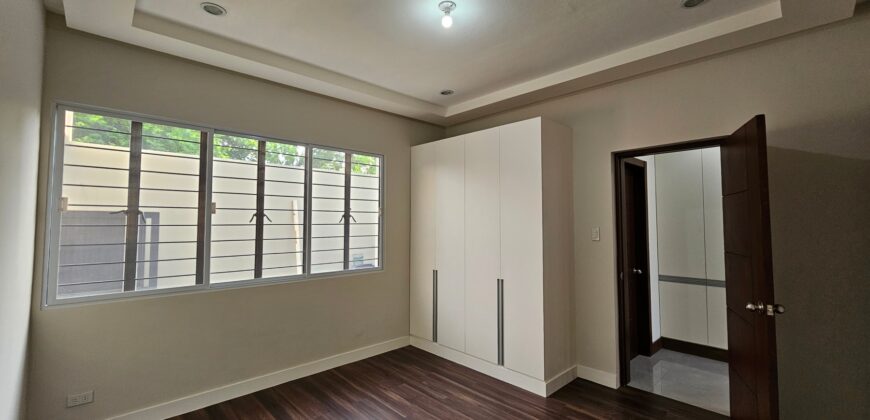 Clean and Modern Minimalist in BF Homes Paranaque