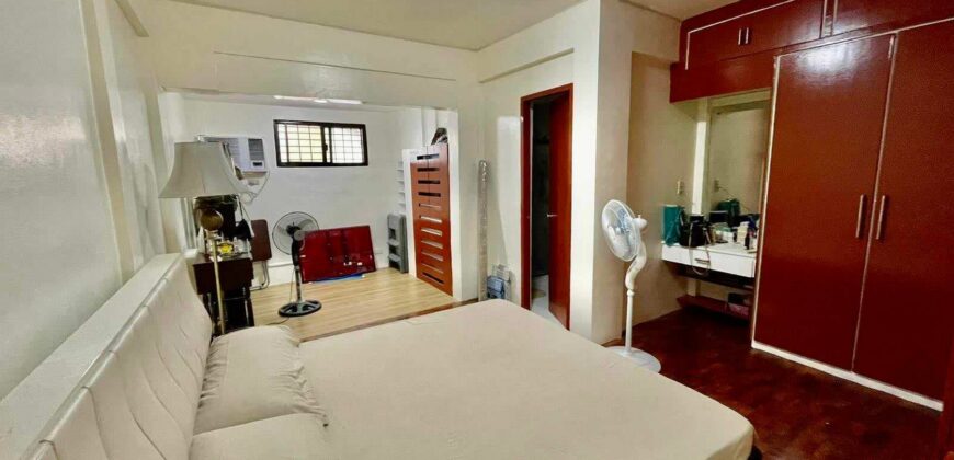 2 Storey House with 3 Bedrooms