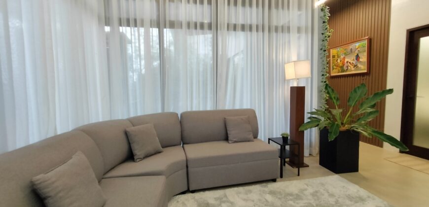 Modern Tropical Fully Furnished Twin House For Sale in Tagaytay Cavite