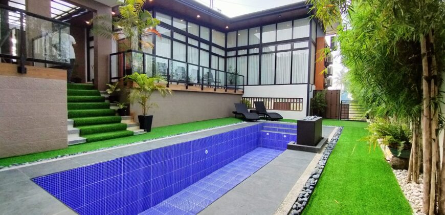 Modern Tropical Fully Furnished Twin House For Sale in Tagaytay Cavite