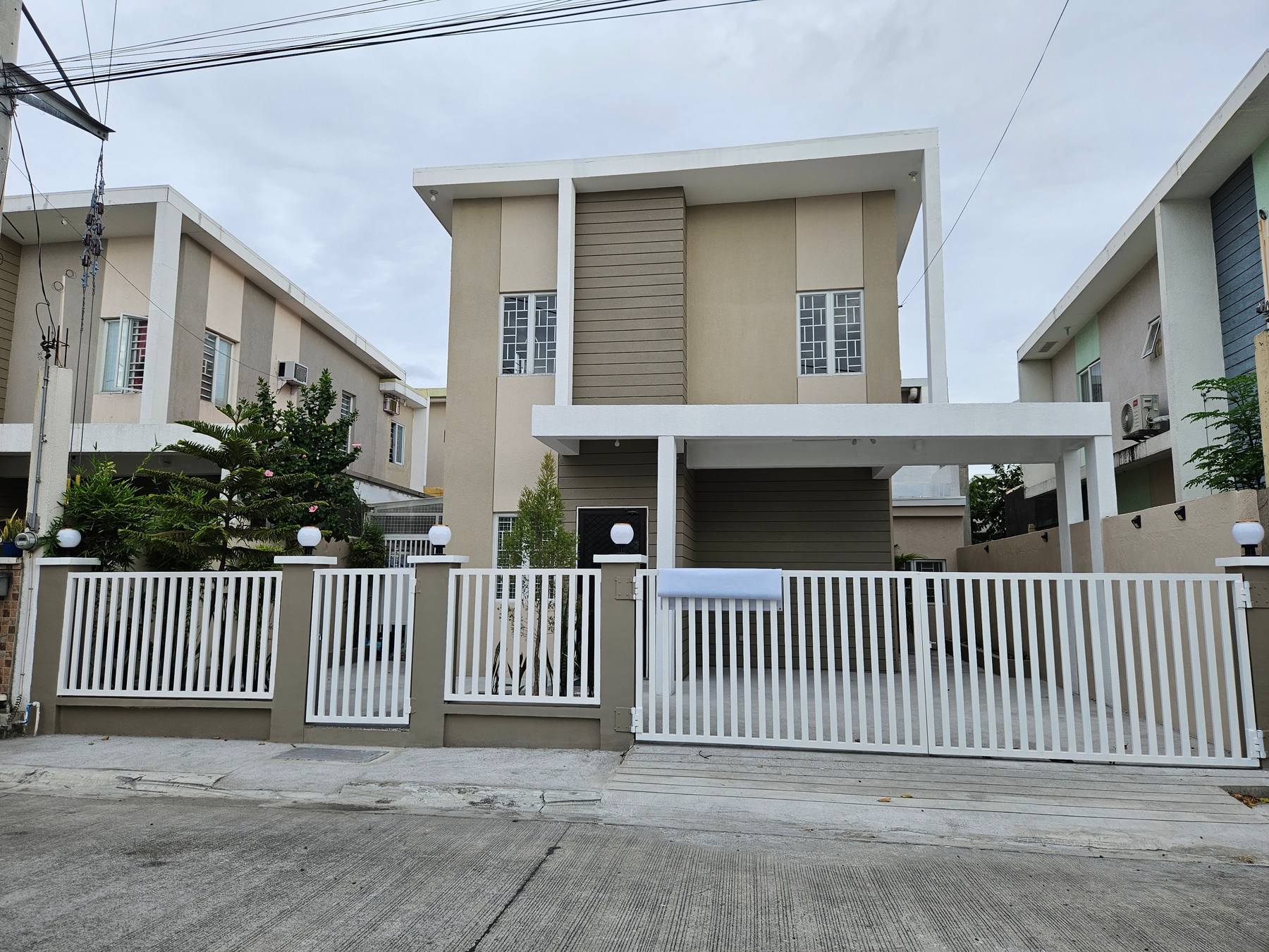 Modern Affordable House in Executive Village Bacoor Cavite