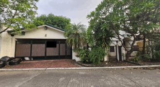 House and Lot Bungalow in Las Piñas