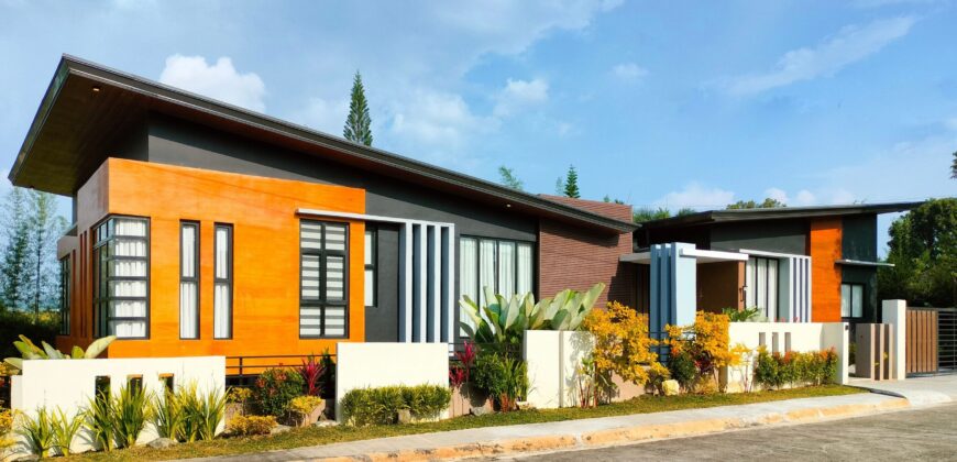 Modern Tropical Fully Furnished Twin House For Sale in Tagaytay Cavite