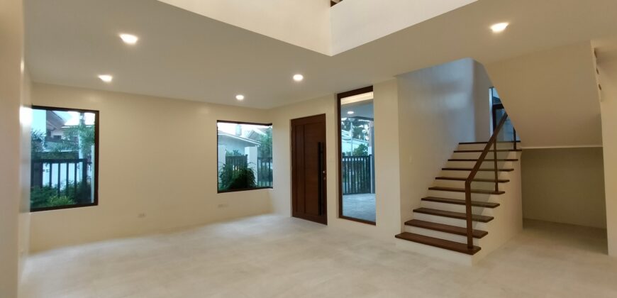 Brandnew 3-Story Modern Houses with Swimming Pool in Merville Paranaque