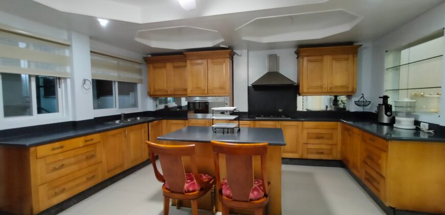 Massive 4-Storey House with Indoor Swimming In Las Pinas