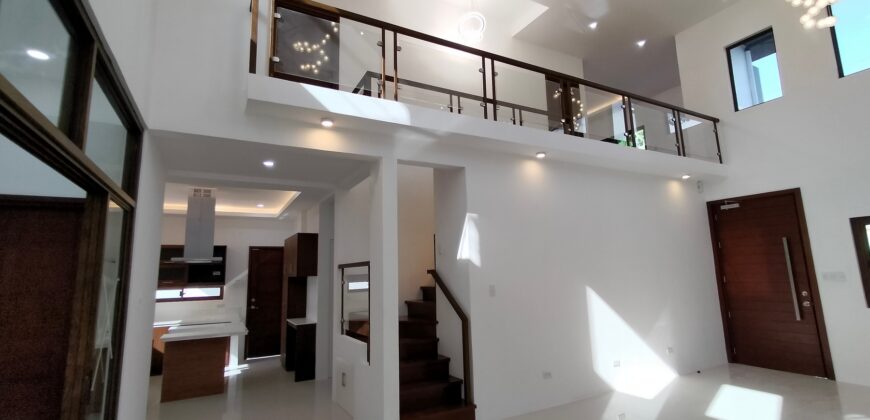 Brandnew Super Bright House in BF Homes Las Pinas