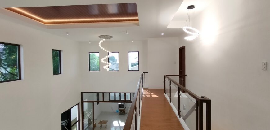 Brandnew Super Bright House in BF Homes Las Pinas