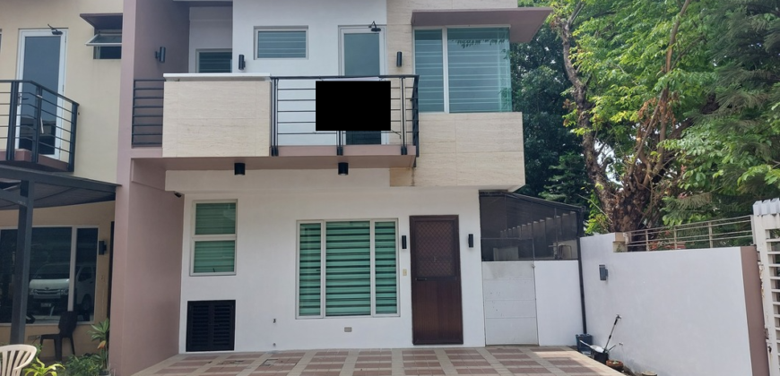 Duplex House And Lot for Sale In Multinational Village Paranaque