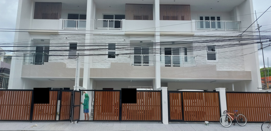 Brand New Town House For Sale In Pilar Village