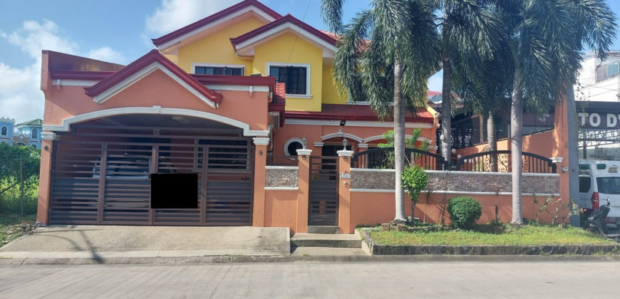 House And Lot For Sale In BF Resort Las Pinas