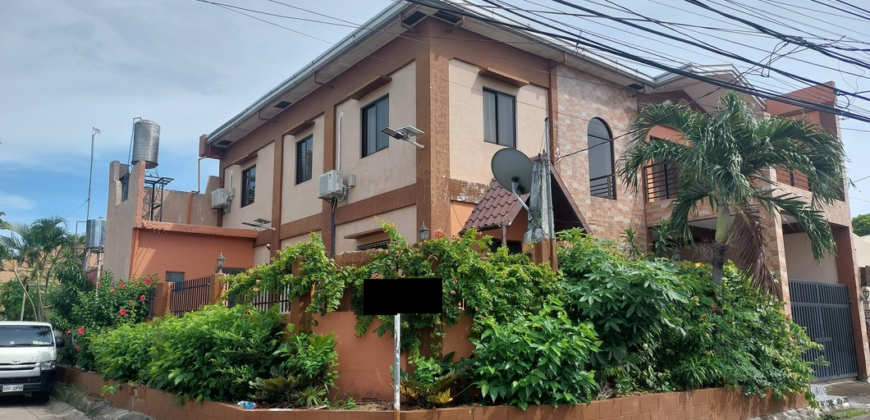 Corner House And Lot for Sale In Multinational Village Paranaque