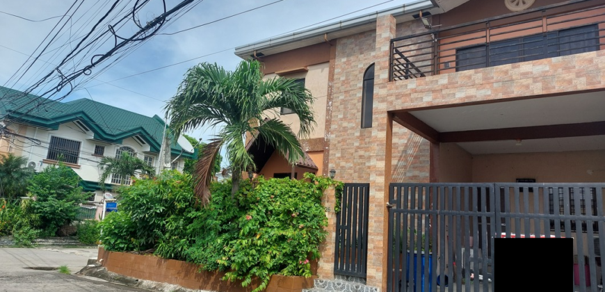 Corner House And Lot for Sale In Multinational Village Paranaque