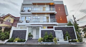 Corner House And Lot for Sale In Multinational Village Paranaque