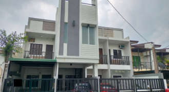 Town House For Sale In Better Living Paranaque