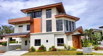 Gorgeous 3 Level Brand New Modern House in a Corner Through Lot in South Forbes Mansion Silang