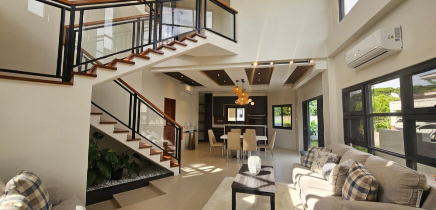 Gorgeous 3 Level Brand New Modern House in a Corner Through Lot in South Forbes Mansion Silang