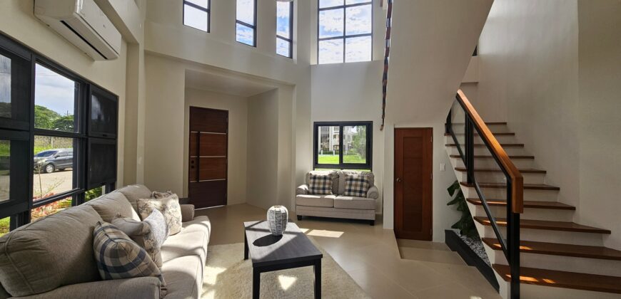 Gorgeous 3 Level Brand New Modern House in a Corner Through Lot in South Forbes Mansion Silang