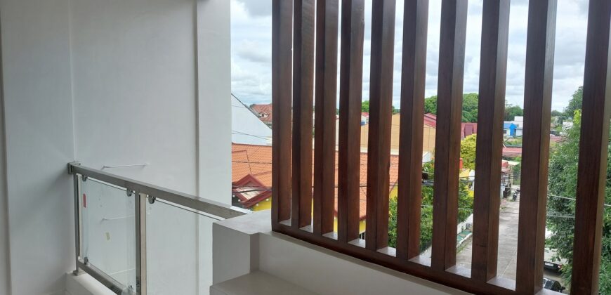 Brand New Town House For Sale In Pilar Village